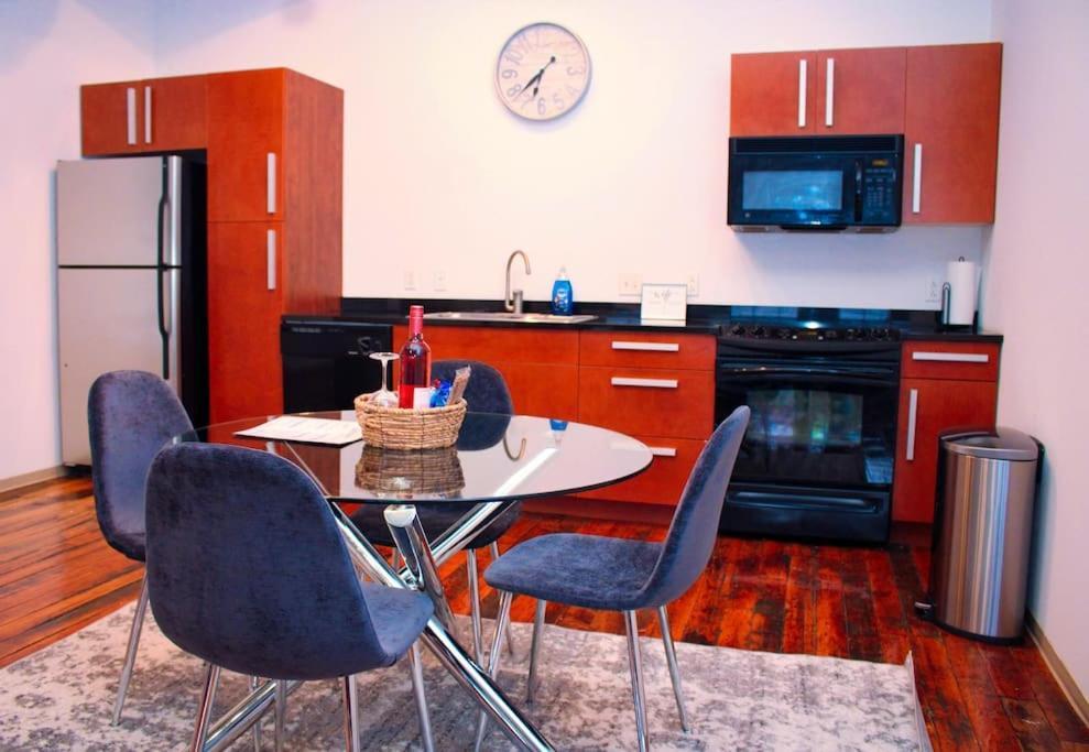 Апартаменты Cozy Stylish Downtown Loft Сент-Луис Экстерьер фото